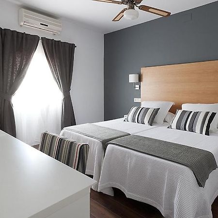 Hotel Llorca Platja de l'Almadrava Phòng bức ảnh