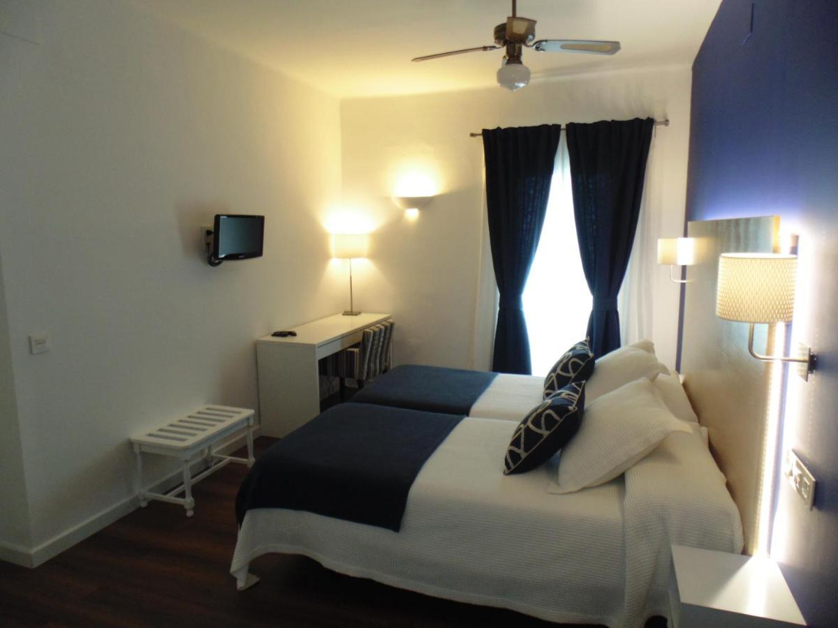 Hotel Llorca Platja de l'Almadrava Ngoại thất bức ảnh