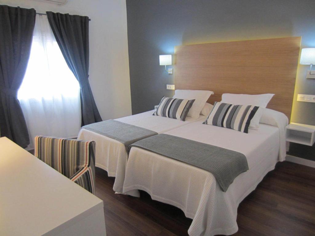 Hotel Llorca Platja de l'Almadrava Ngoại thất bức ảnh